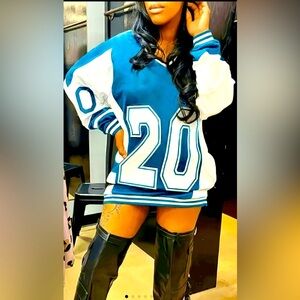 Women plus size 5XL Sporty Dress Shirt Turquoise and white